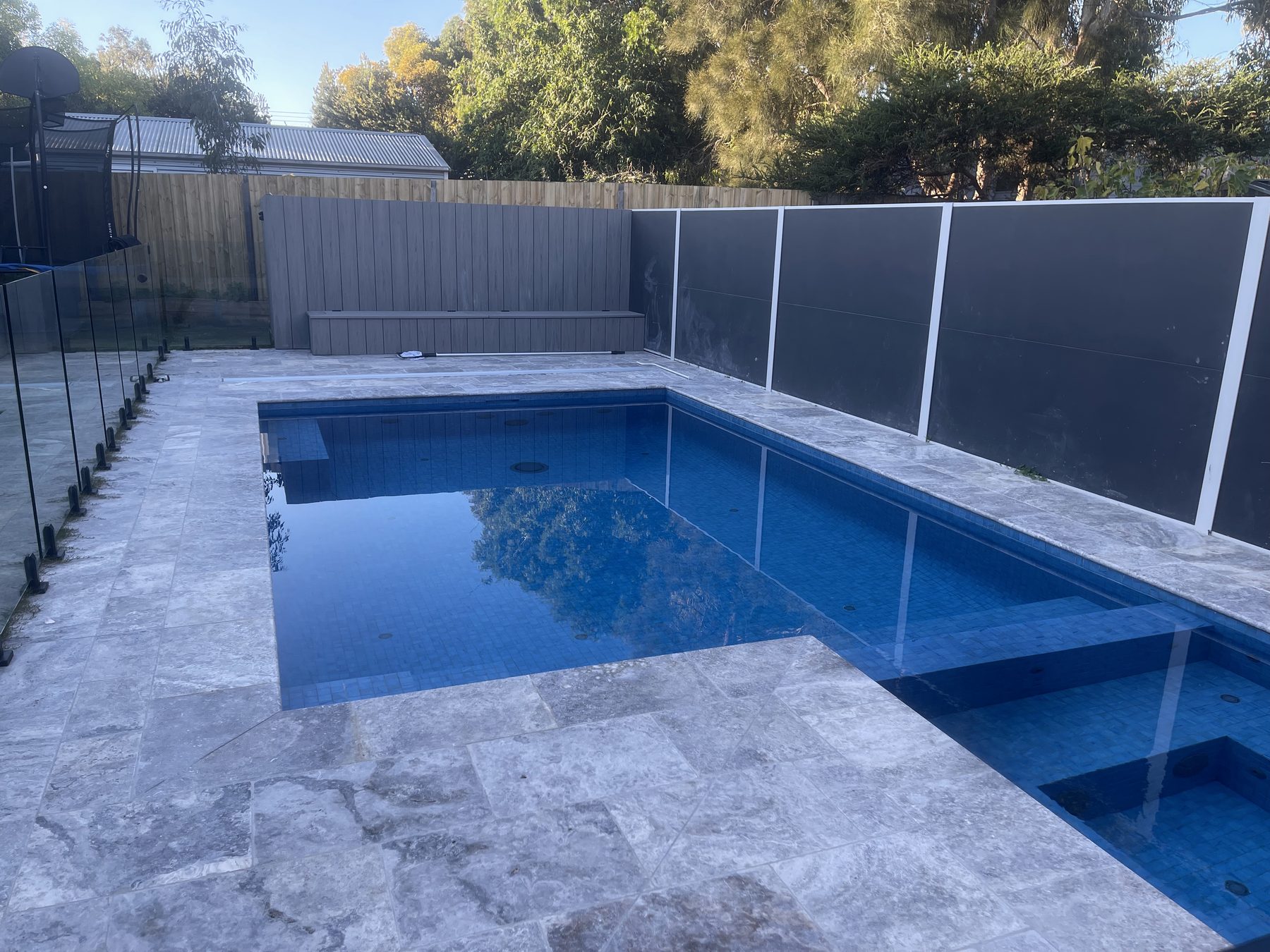 Barwon Heads pool surround in silver travertine